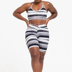 Slate v waist scrunch short and halter top bra set